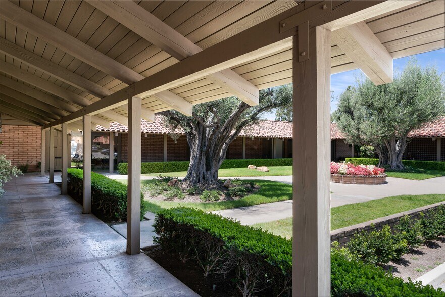 More Photos Of 13420 Newport Ave, Tustin Medical For Lease