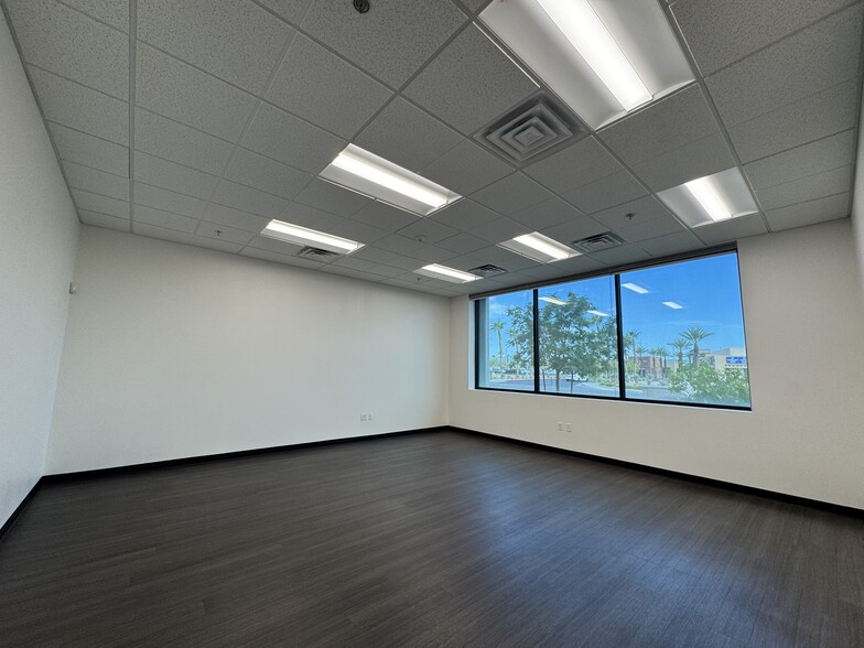 More Photos Of 6021 Badura Ave, Las Vegas Warehouse For Lease