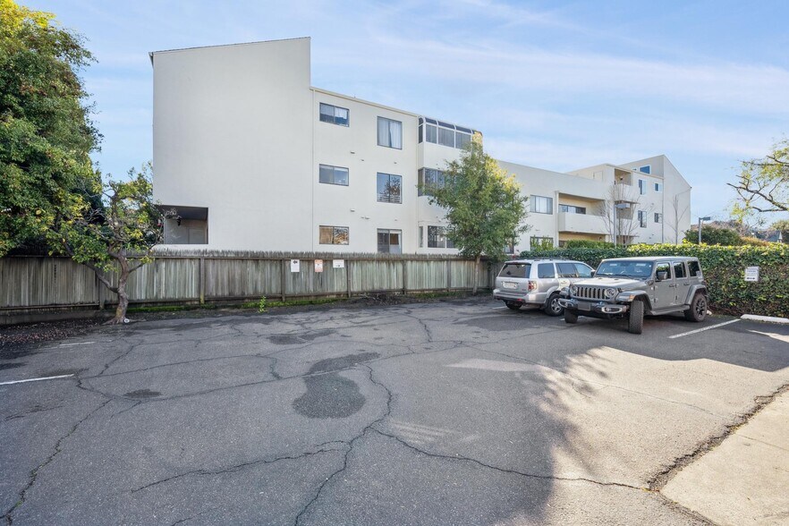 More Photos Of 1414 Everett St, Alameda Office For Sale