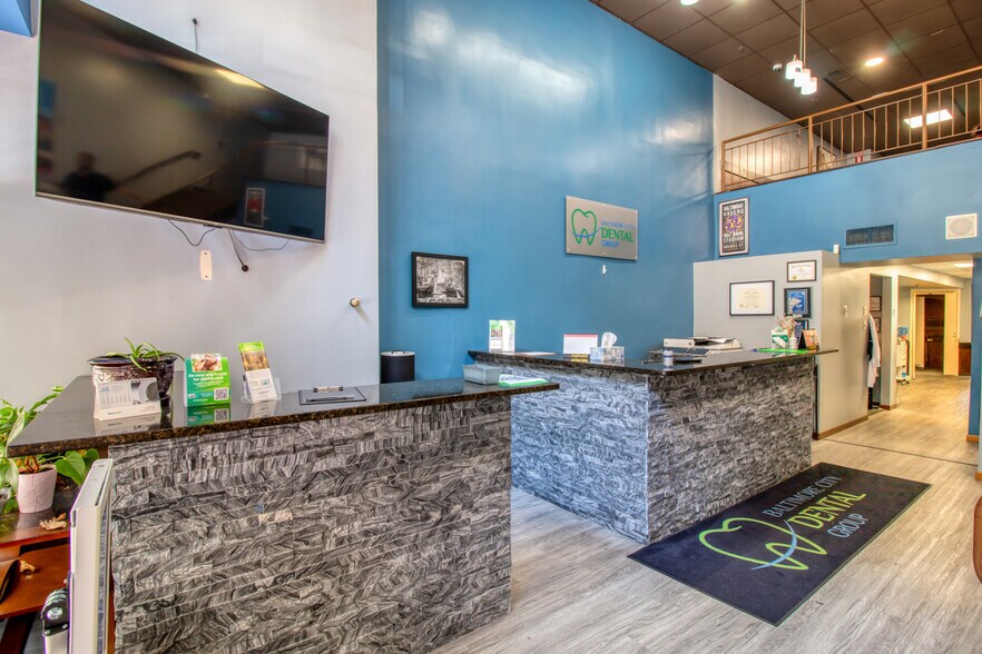 More Photos Of 300 N Charles St, Baltimore Apartments For Lease