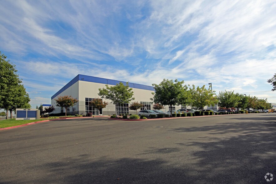 More Photos Of 815 Professor Ln, Sacramento Unknown For Lease