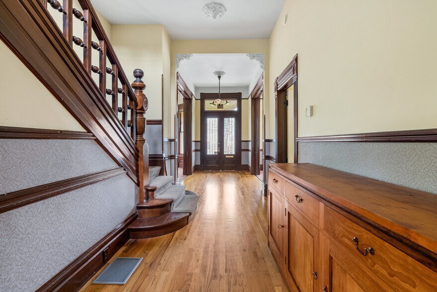 More Photos Of 603 Mission St, Santa Cruz Office For Sale