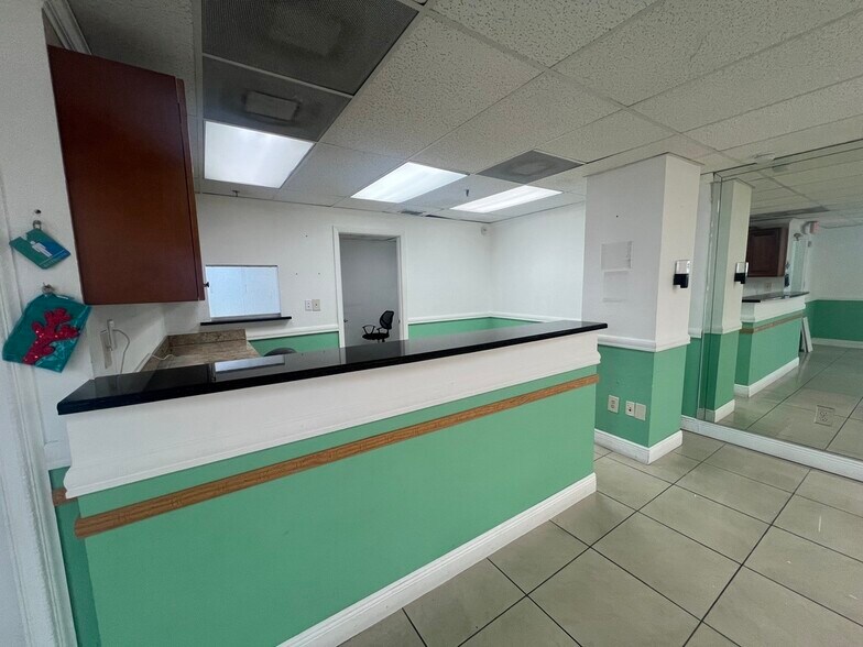 More Photos Of 4445 W 16th Ave, Hialeah Office Residential For Lease
