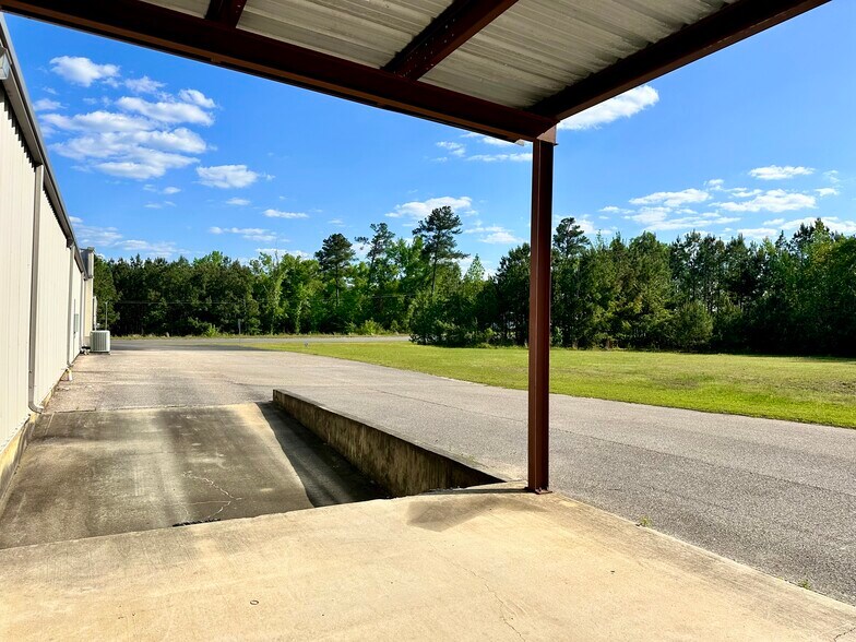 More Photos Of 1150 South Blvd, Brewton Freestanding For Sale