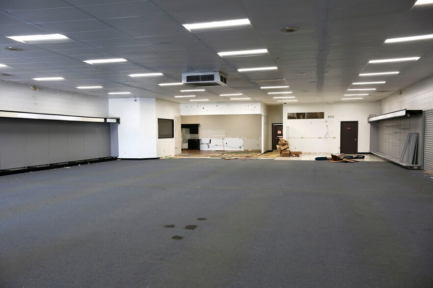 More Photos Of 721 Malcolm Blvd, Rutherford College Medical For Lease