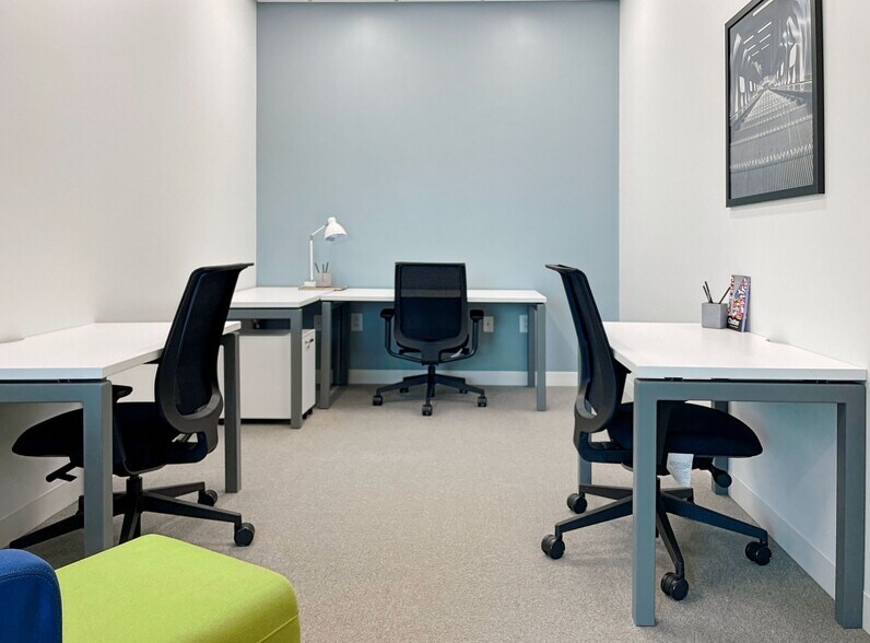 More Photos Of 4509 Creedmoor Rd, Raleigh Coworking Space