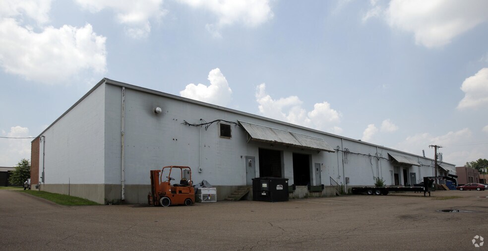 More Photos Of 1730 Fenpark Dr, Fenton Coworking Space