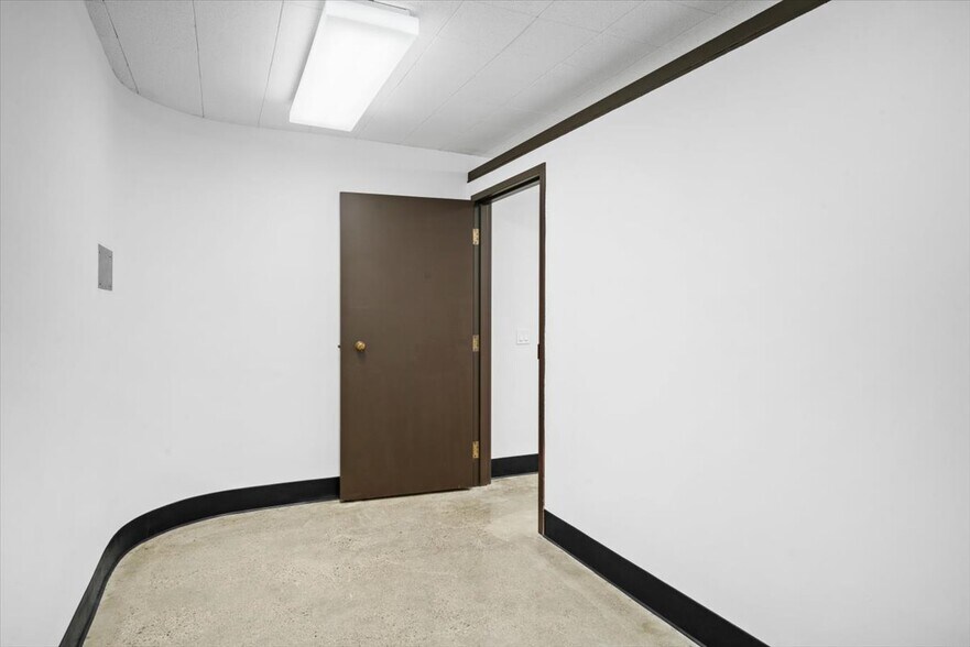 More Photos Of 402 E Main St, Santa Maria Medical For Sale