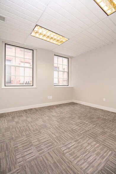 More Photos Of 8 Norwich St, Worcester Office For Lease
