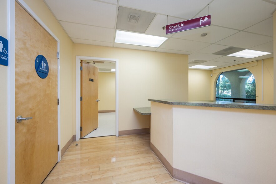 More Photos Of 325 Posada Ln, Templeton Healthcare For Lease