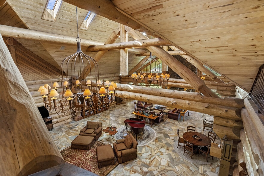 More Photos Of 1613 Black Canyon Rd, Heber Lodge Meeting Hall For Sale