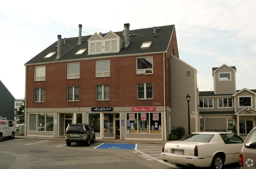 More Photos Of 70-102 Wharf St, Salem Apartments For Lease