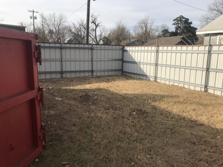 More Photos Of 1845 Linwood Blvd, Oklahoma City Storefront For Sale