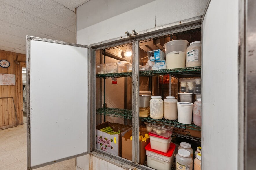 More Photos Of 226 Pamlico St, Belhaven Restaurant For Sale