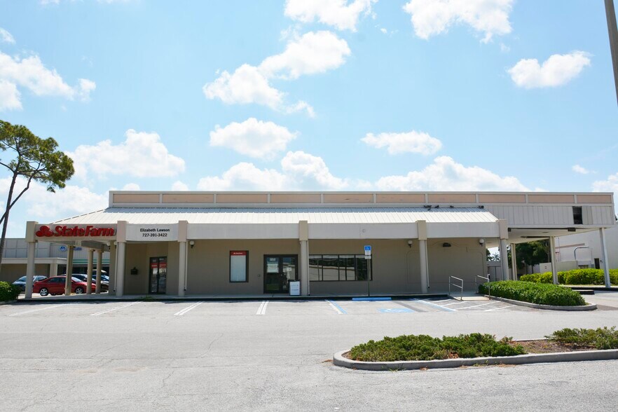 More Photos Of 5511 Park St N, Saint Petersburg Unknown For Lease