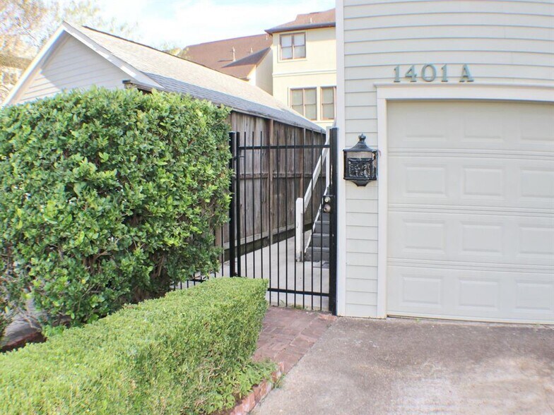 More Photos Of 1401 Truxillo St, Houston Office Residential For Sale