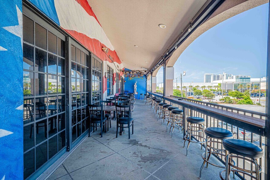 More Photos Of 415 Main St, Daytona Beach Restaurant For Sale