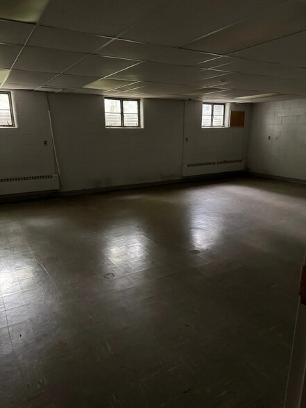 More Photos Of 89 E Genesee St, Auburn Flex For Sale