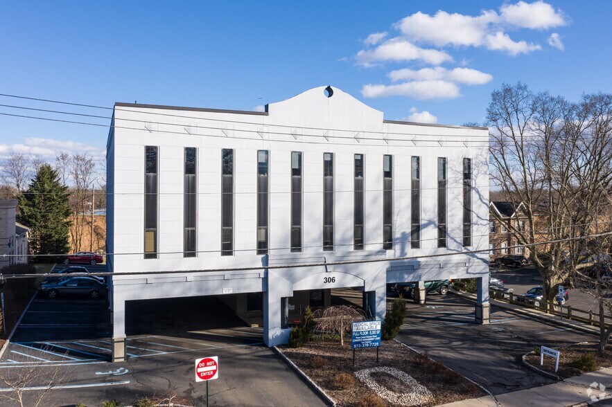 Primary Photo Of 306 Main St, Millburn Medical For Lease