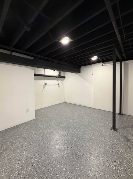 More Photos Of 1555-1569 Plainfield Pike, Johnston Storefront Retail Office For Lease