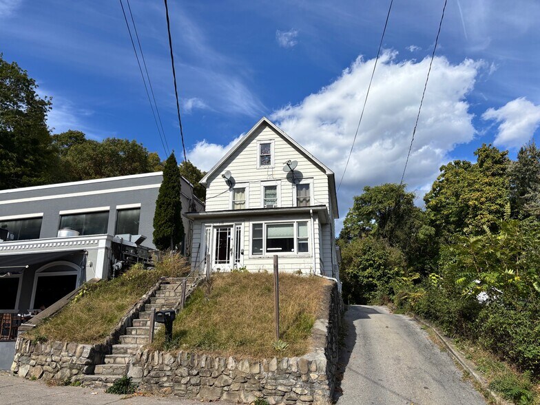 More Photos Of , Newburgh Unknown For Sale