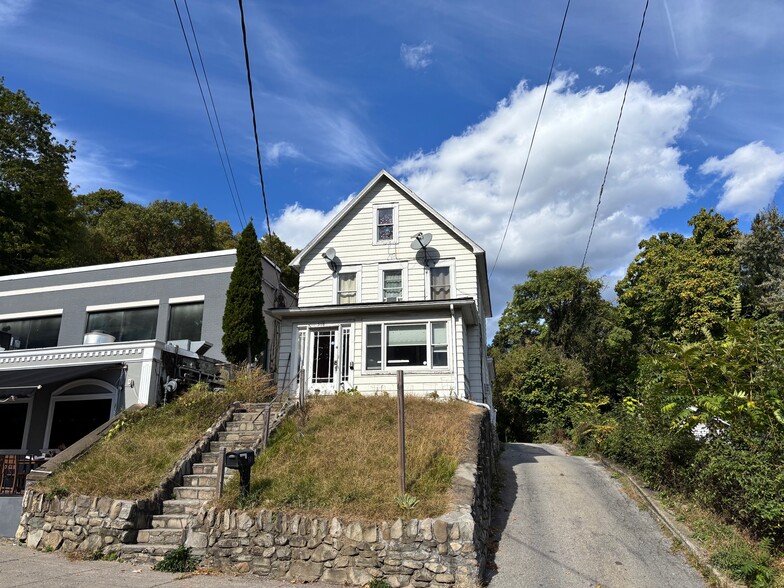 More Photos Of , Newburgh Unknown For Sale