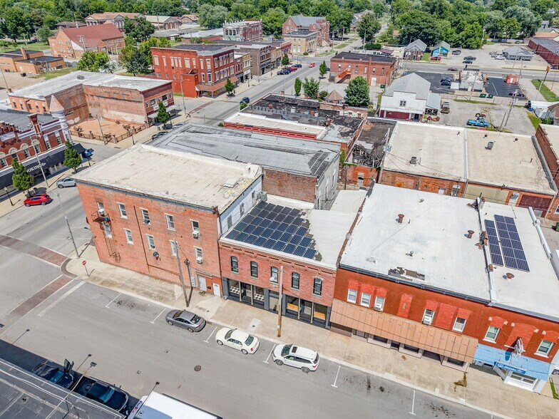 More Photos Of 6 S Division St, Du Quoin General Retail For Sale