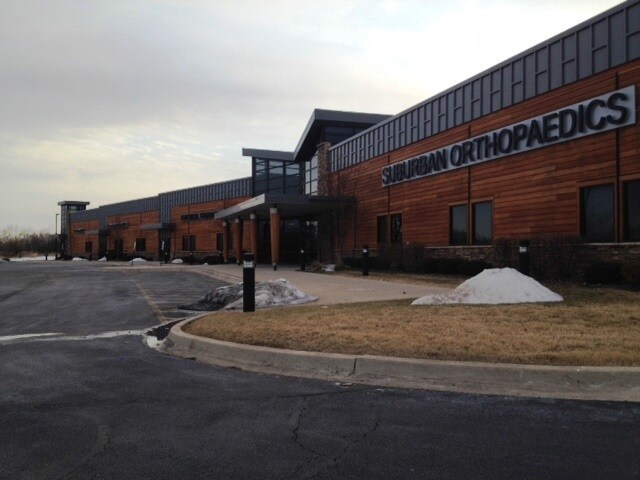 More Photos Of 1110-1124 Schick Rd, Bartlett Medical For Lease