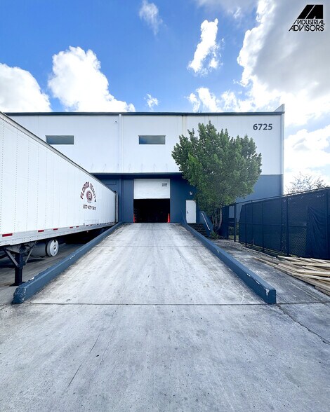 More Photos Of 6725 NW 36th St, Miami Warehouse For Lease