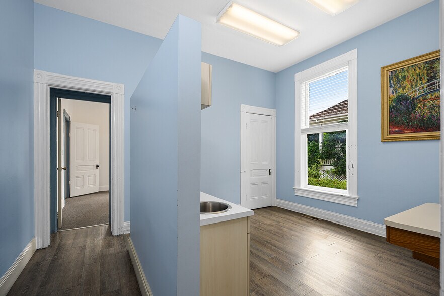 More Photos Of 318 S Main St, Sebastopol Office For Sale