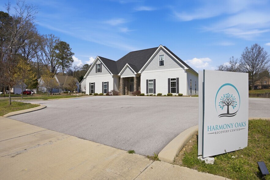 Primary Photo Of 7385 Applegate Ln, Chattanooga Medical For Lease