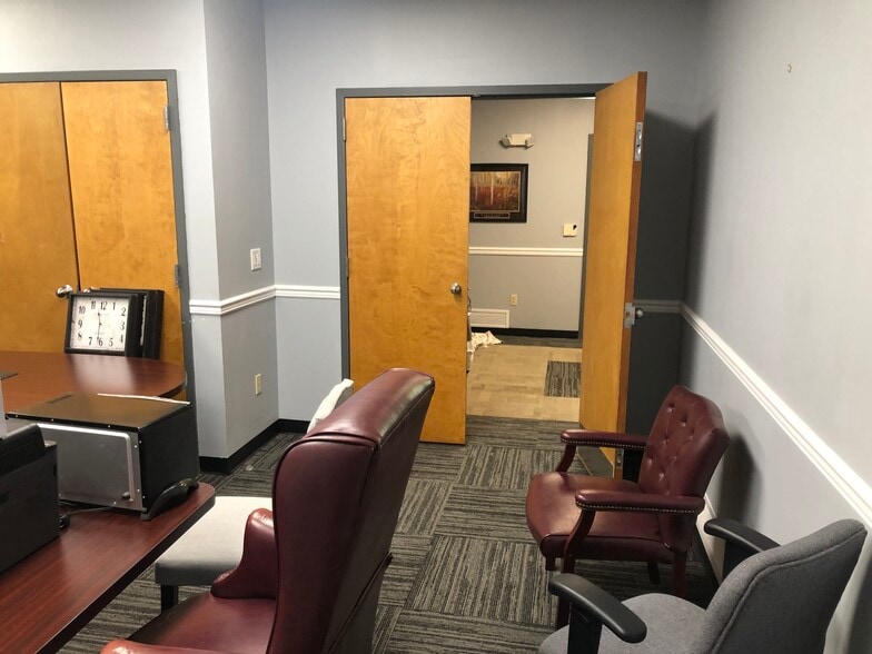 More Photos Of 6 Wesley Ct, Middletown Office For Lease