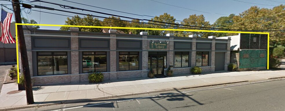 Primary Photo Of 185 Glen Cove Ave, Sea Cliff Storefront For Lease
