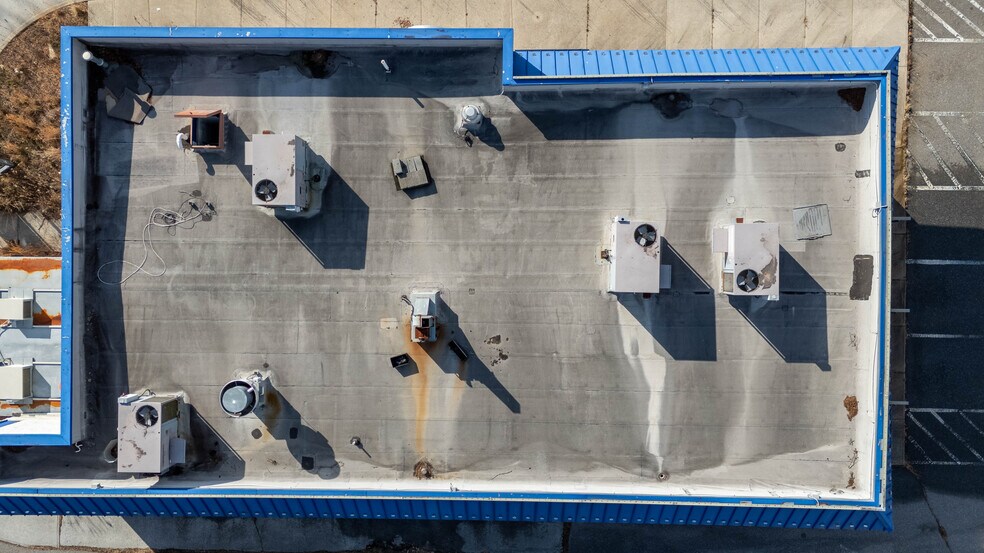 More Photos Of 14109 Highway 226 S, Spruce Pine General Retail For Sale