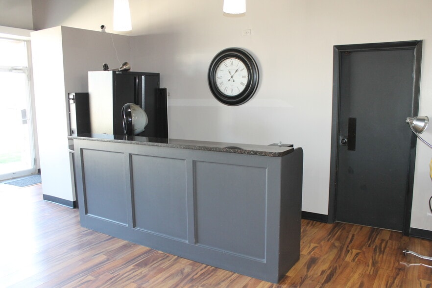 More Photos Of 4815 Butterfield Rd, Hillside Storefront Retail Residential For Sale