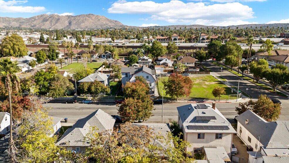 More Photos Of 3469 Lime St, Riverside Apartments For Sale