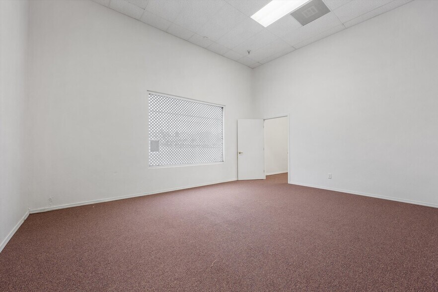 More Photos Of 6701 Niles St, Bakersfield Daycare Center For Sale