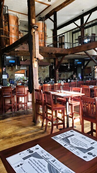 More Photos Of 8148 Main St, Garrettsville General Retail For Sale