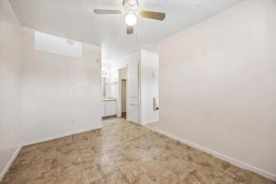 More Photos Of 6300 Monsanto Dr, Austin Apartments For Sale