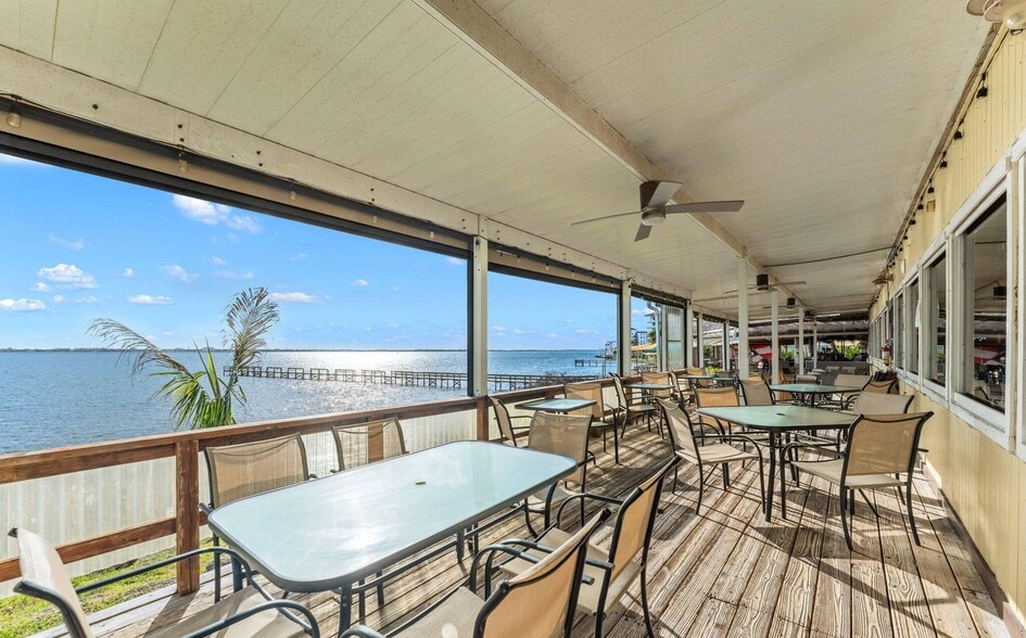 More Photos Of 4845 Dixie Hwy NE, Palm Bay Restaurant For Sale