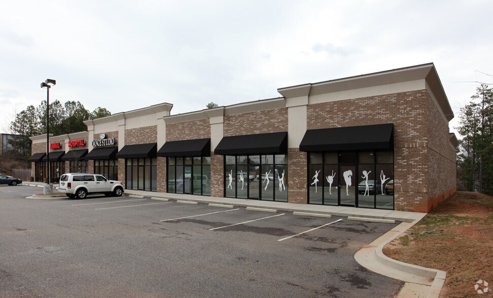 More Photos Of 1675 Peachtree Pky, Cumming Unknown For Lease