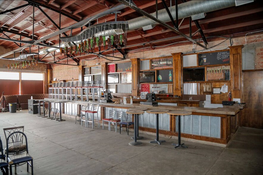 More Photos Of 2202 Buddy Holly Ave, Lubbock Bar For Sale