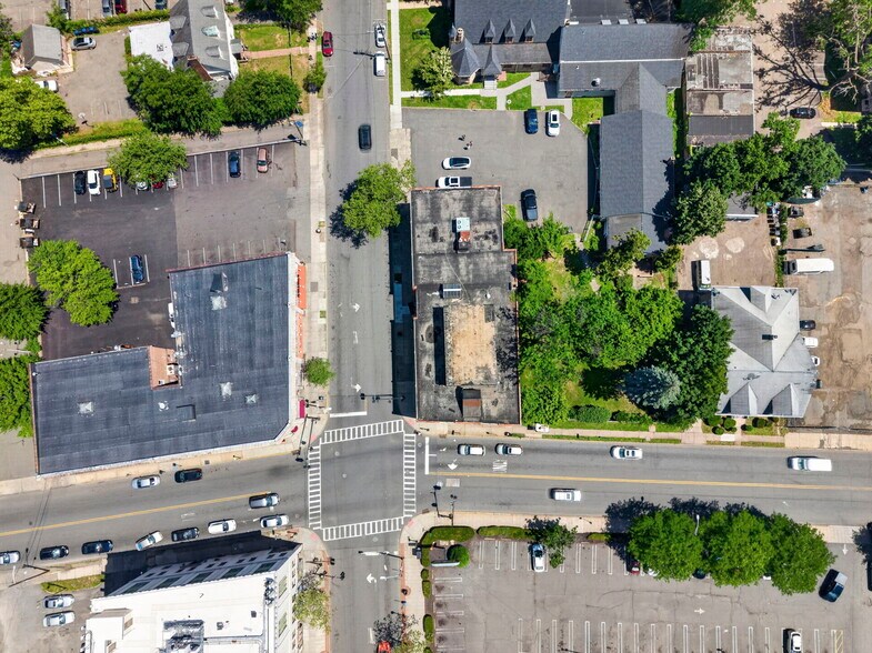 More Photos Of 700 Park Ave, Plainfield Office For Sale