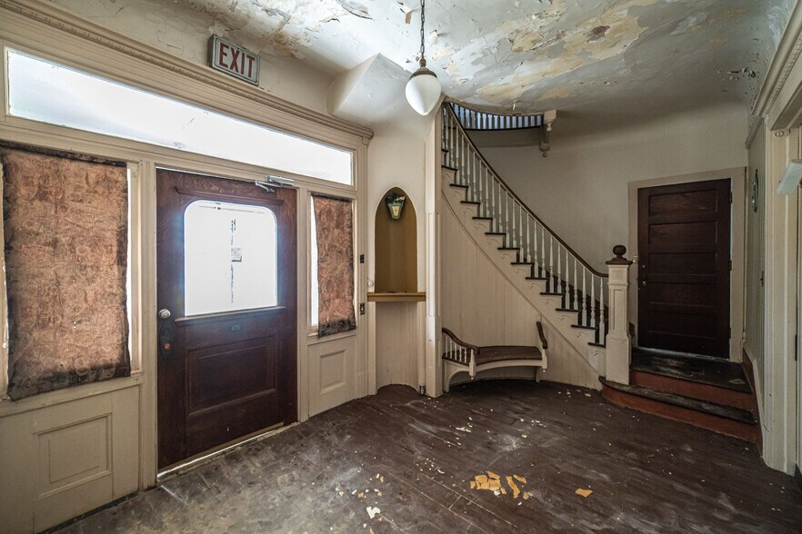 More Photos Of 218 2nd St, Fulton Apartments For Sale