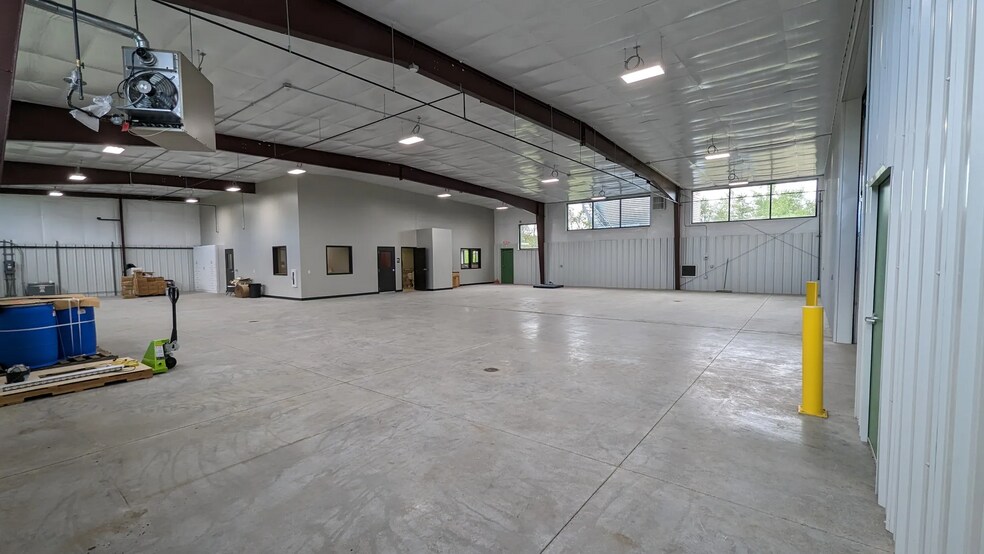 More Photos Of 605 Greenway Ct, Reedsburg Industrial For Sale