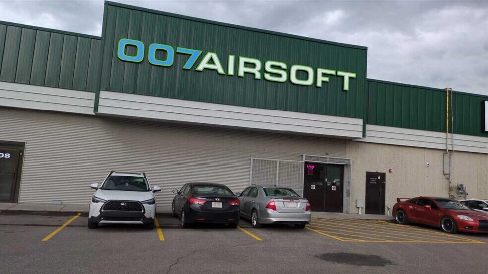 More Photos Of 1411 33rd St NE, Calgary Light Manufacturing For Sale