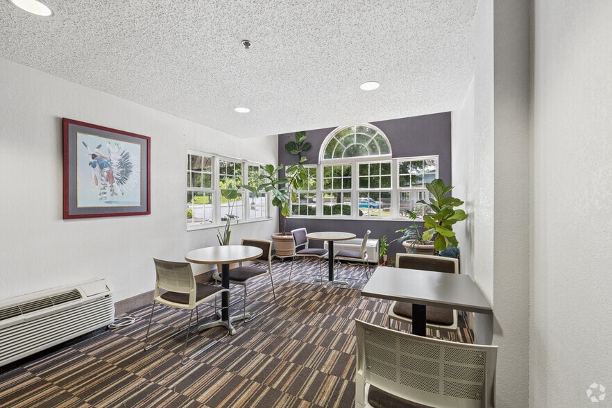 More Photos Of 674 Casino Trl, Cherokee Hotel For Sale