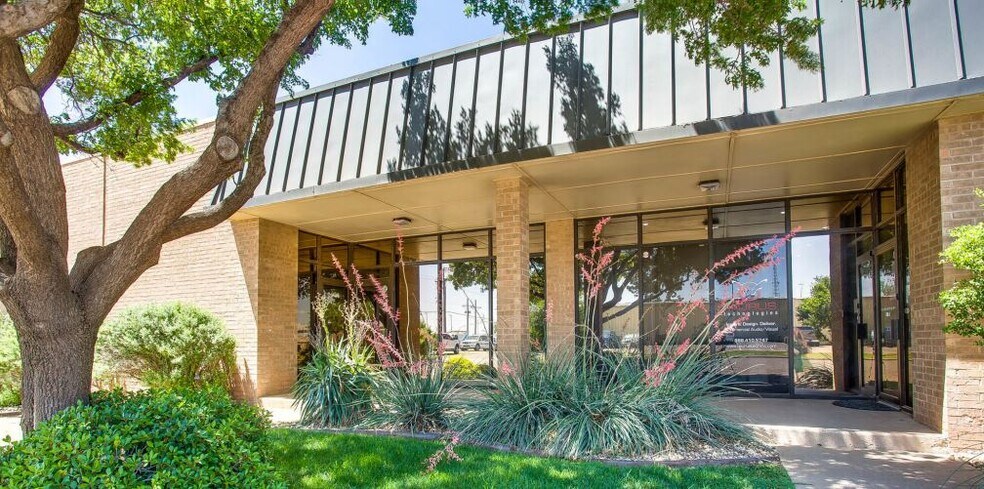 Primary Photo Of 5760 40th St, Lubbock Office For Lease