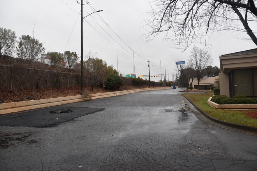 More Photos Of 6113-6121 Oakbrook Pky, Norcross Office For Lease