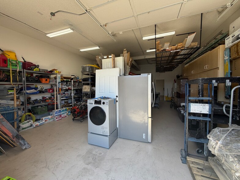More Photos Of 7745 E Redfield Rd, Scottsdale Warehouse For Sale
